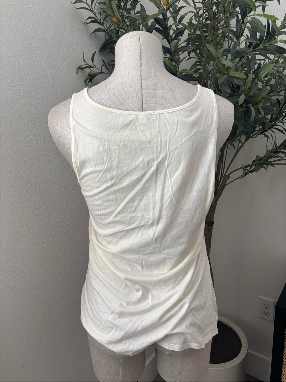 Express Cream Crochet Overlay Tank Top - Picture 2 of 4
